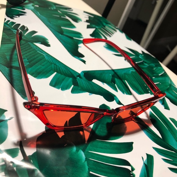 🌿❤️RED SUNGLASSES❤️🌿 - Picture 3 of 4